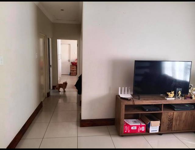 3 BEDROOM PROPERTY TO RENT IN GOODWOOD CENTRAL